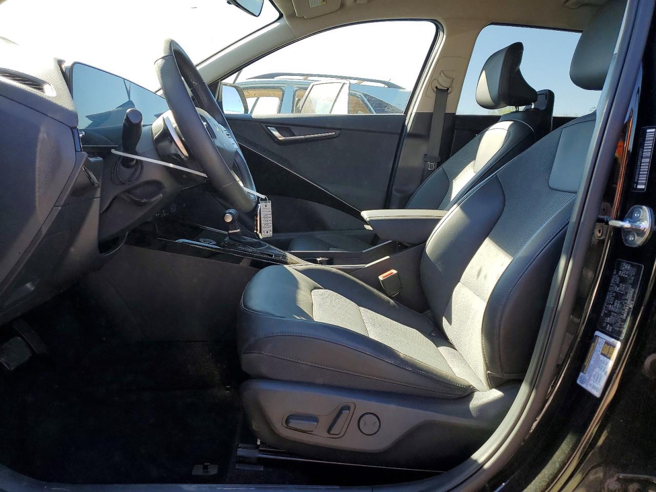 KIA NIRO 2024 — 8