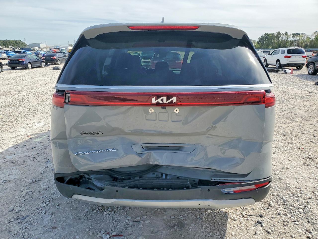 KIA CARNIVAL 2022 — 7