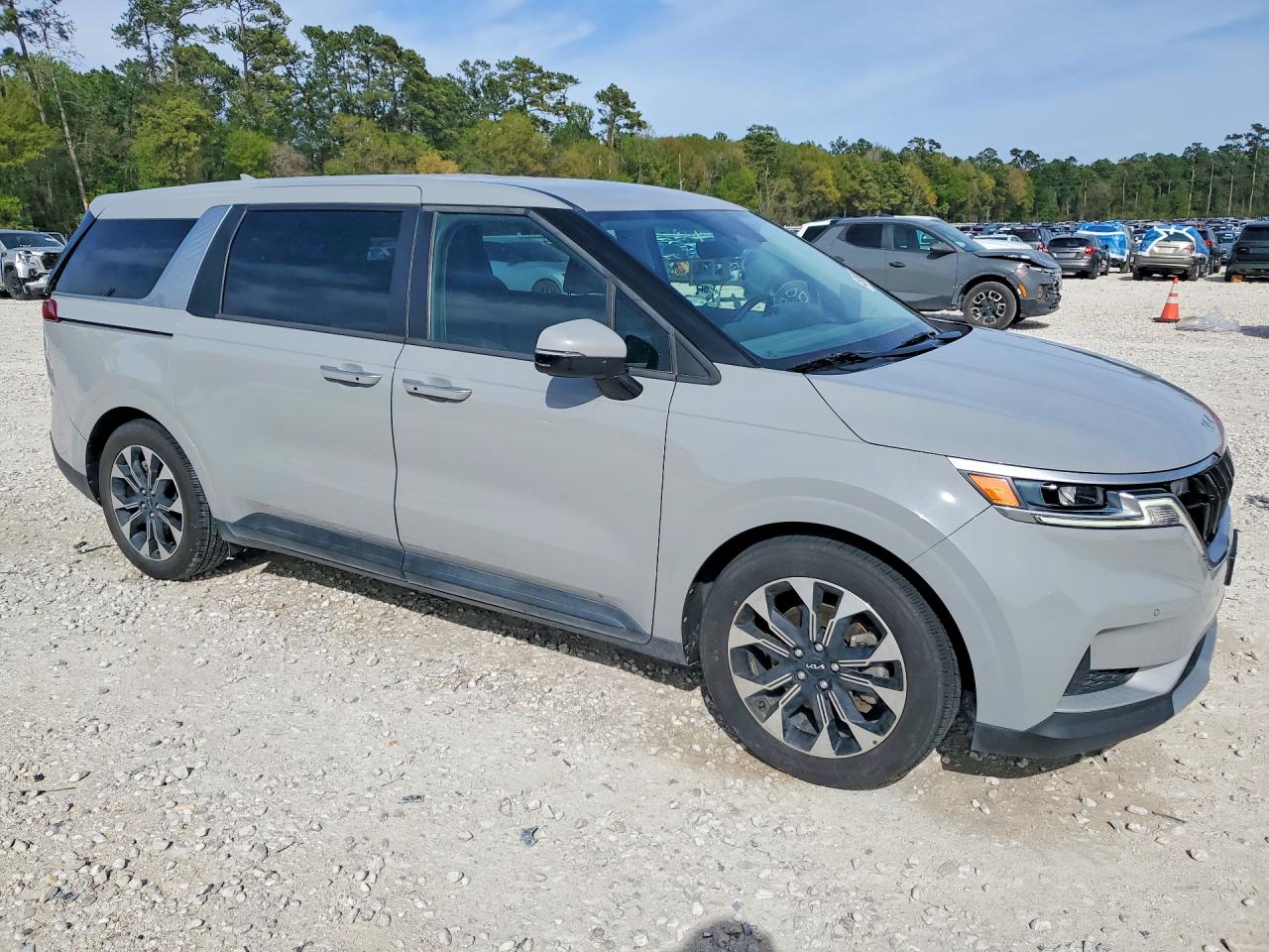 KIA CARNIVAL 2022 — 5