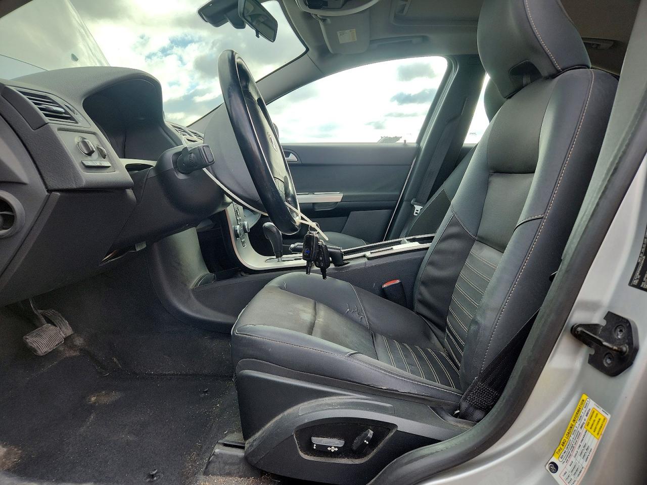 VOLVO S40 2010 — 8