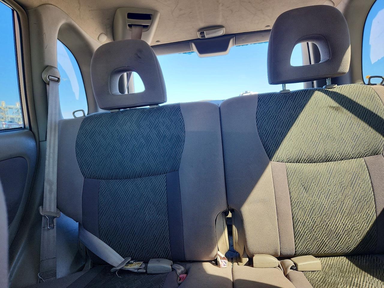 TOYOTA RAV4 2001 — 10
