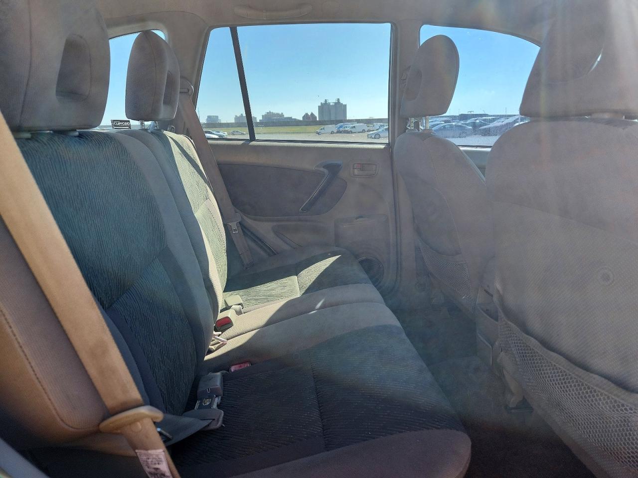 TOYOTA RAV4 2001 — 11