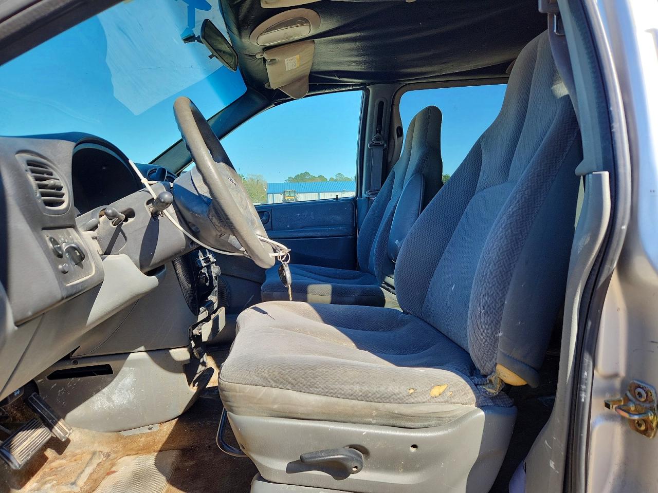 DODGE CARAVAN 2005 — 8