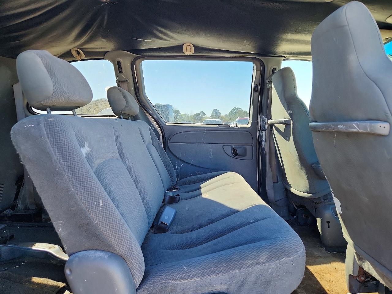 DODGE CARAVAN 2005 — 12