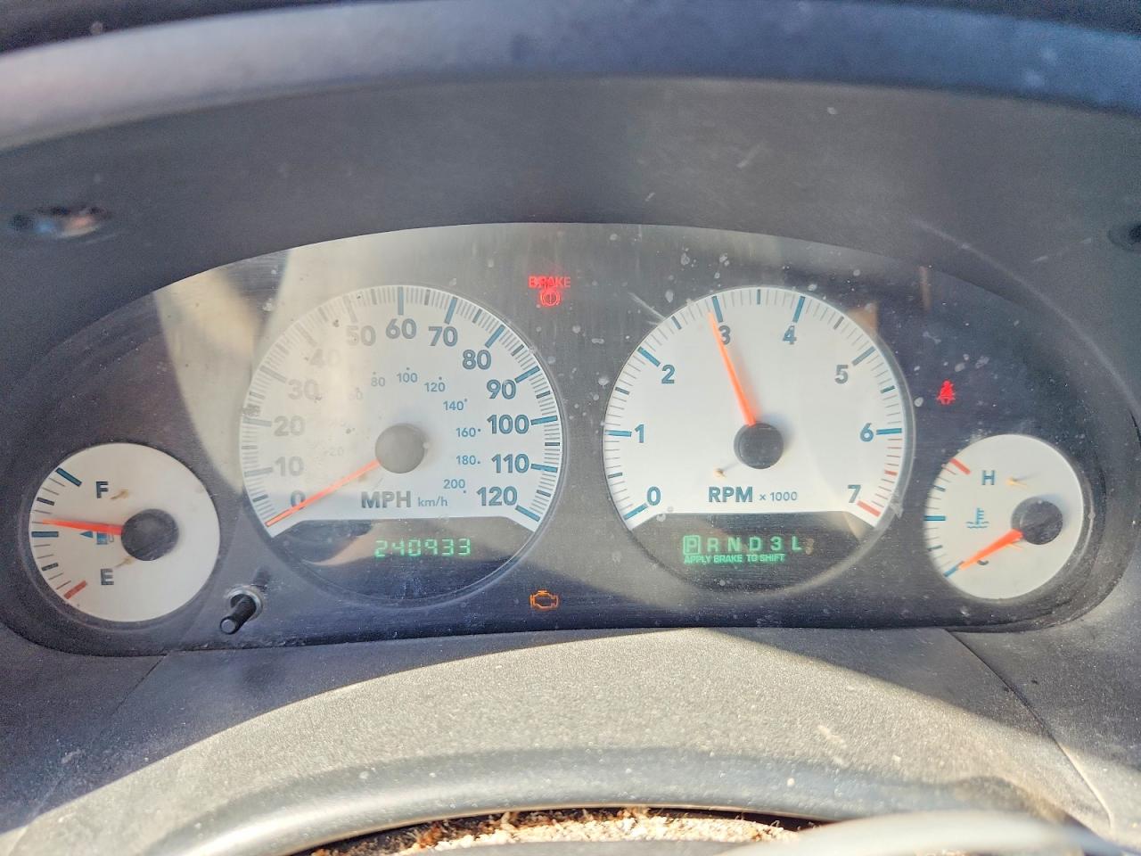 DODGE CARAVAN 2005 — 10