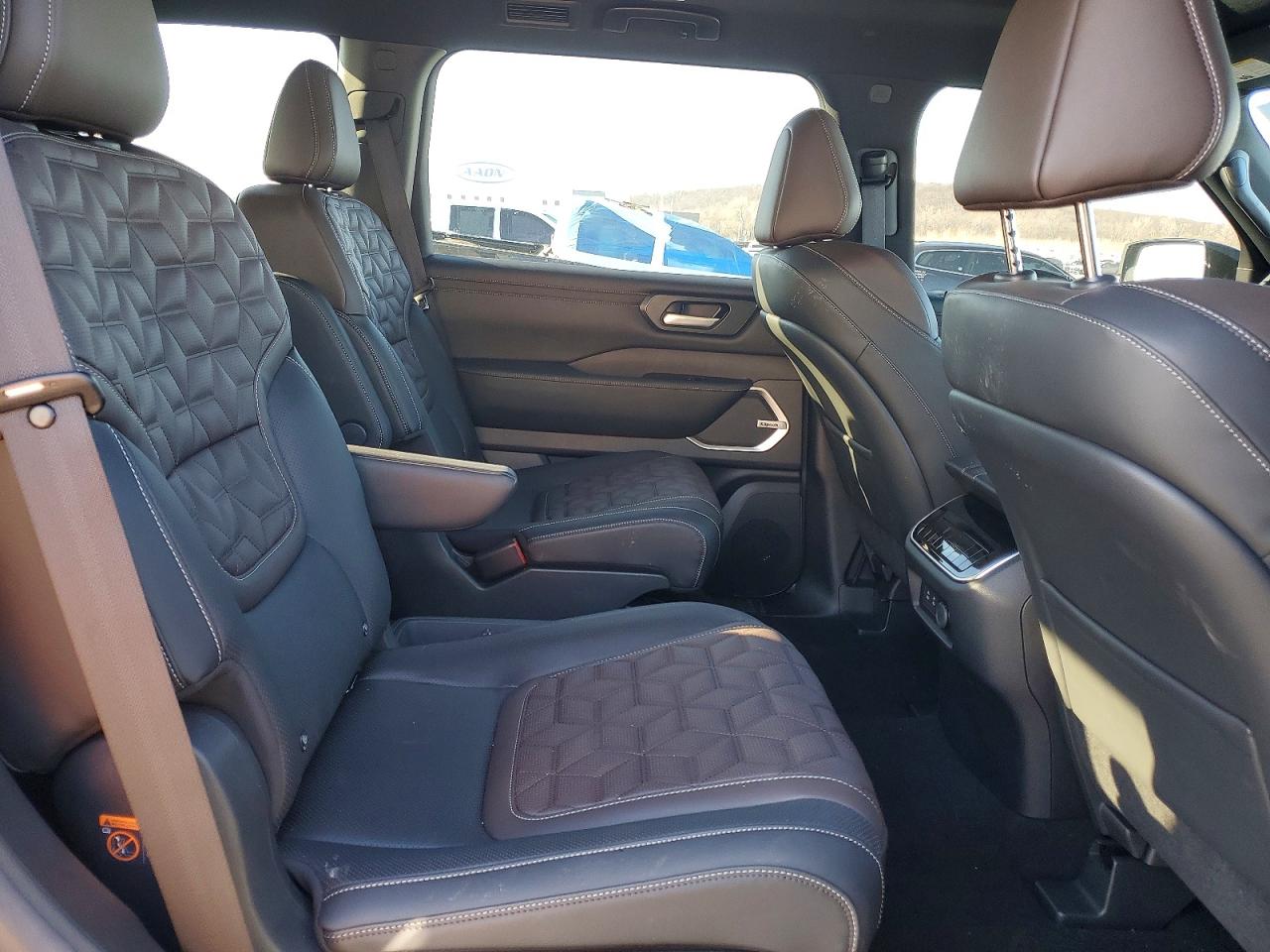 NISSAN ARMADA 2025 — 12