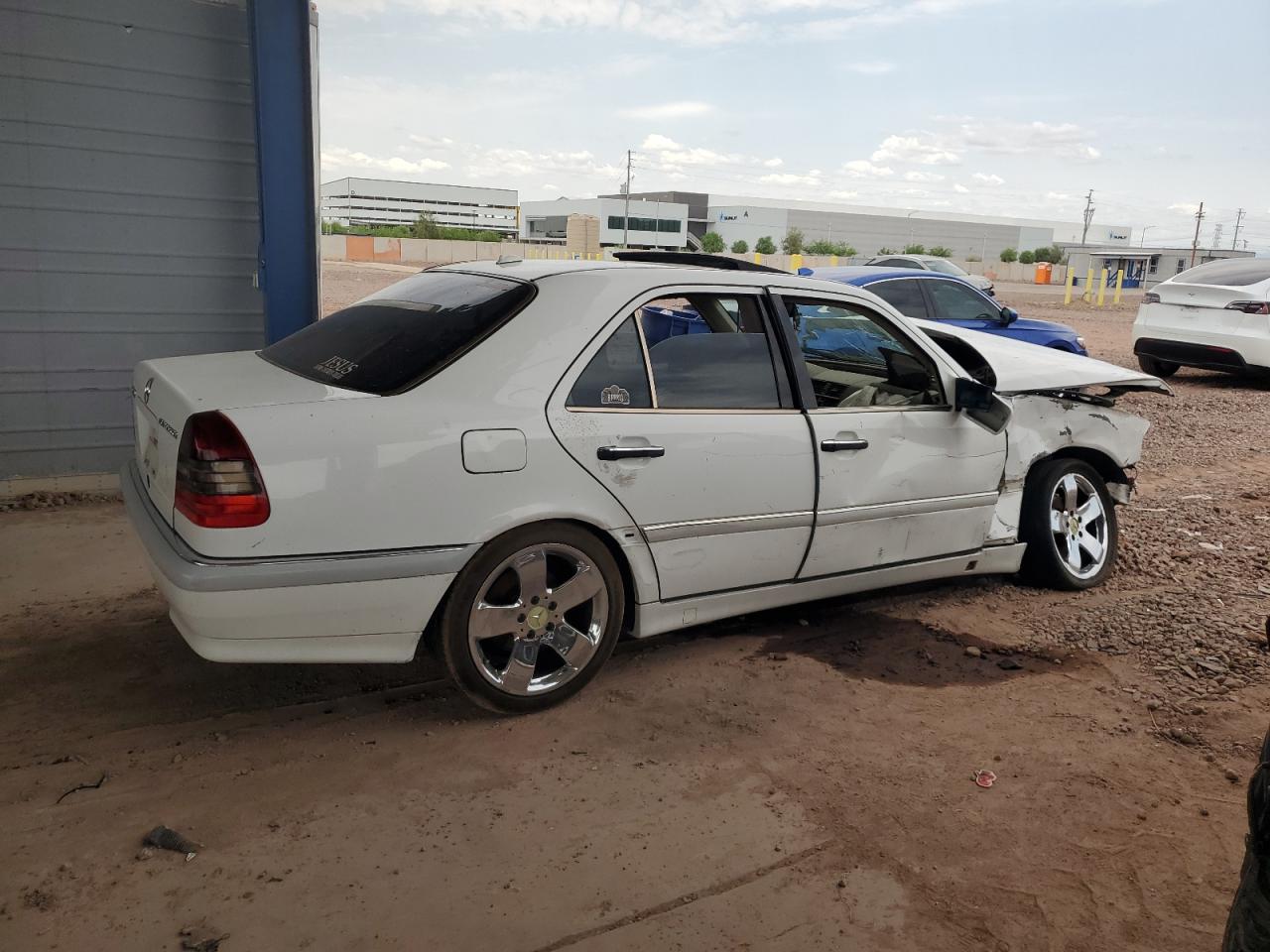 MERCEDES-BENZ C 2000 — 4