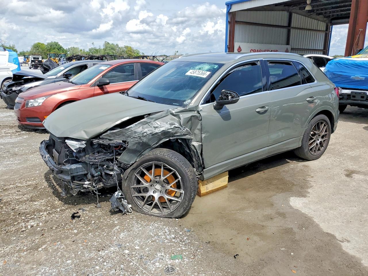 AUDI Q3 2021 — 2