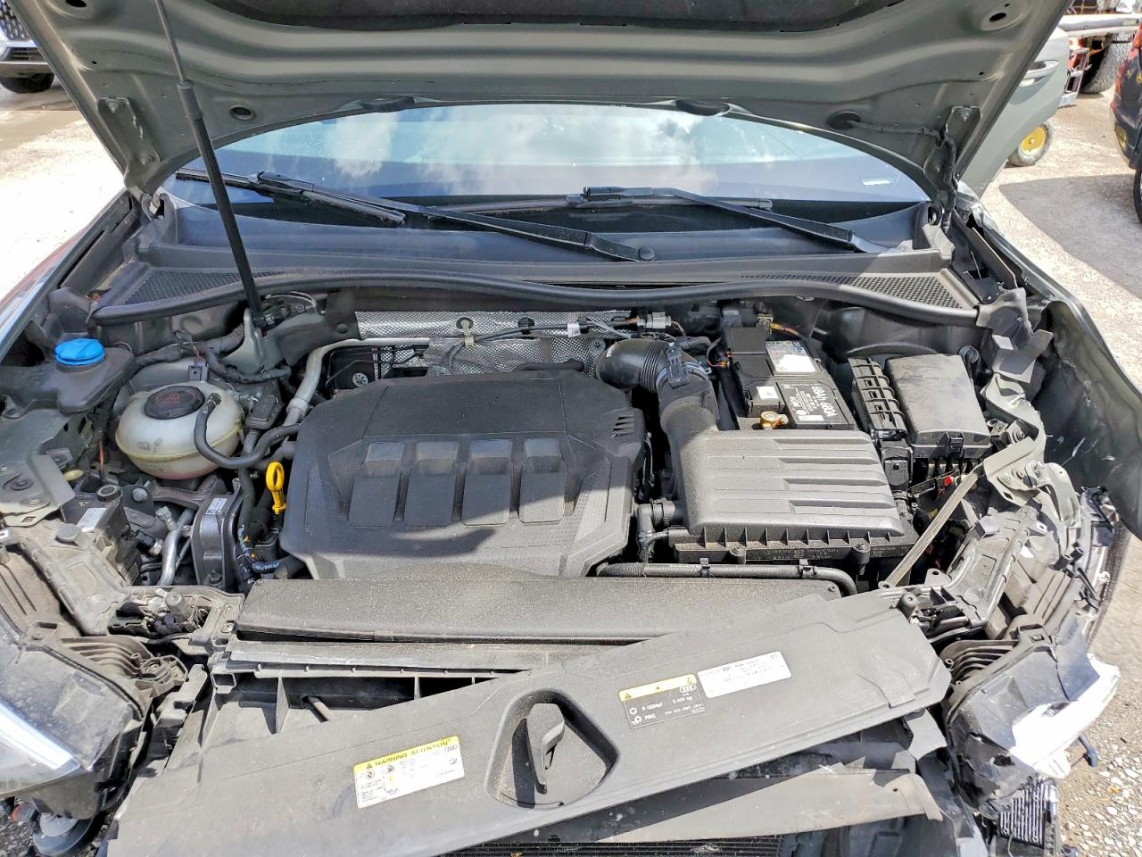 AUDI Q3 2021 — 13