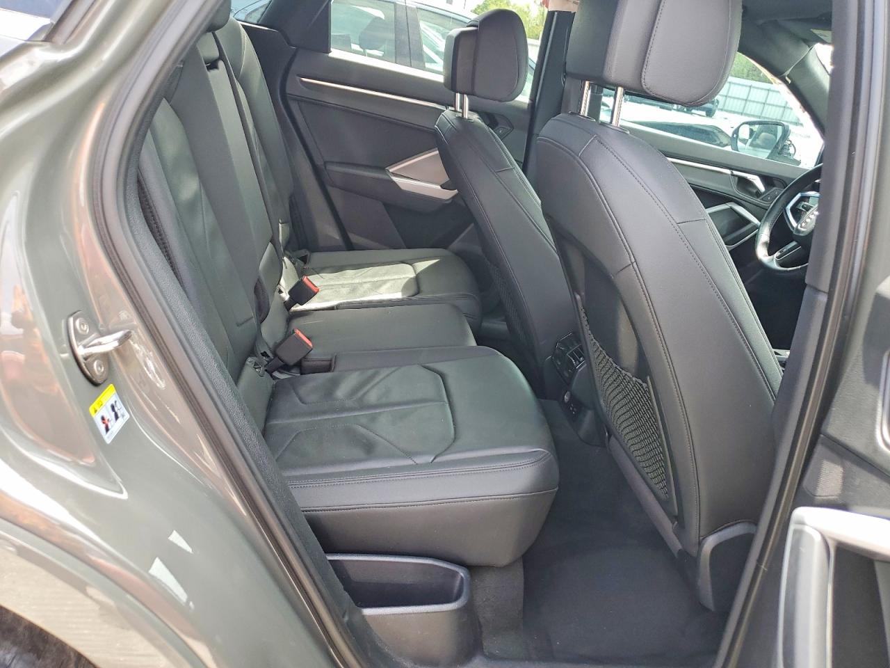 AUDI Q3 2021 — 12