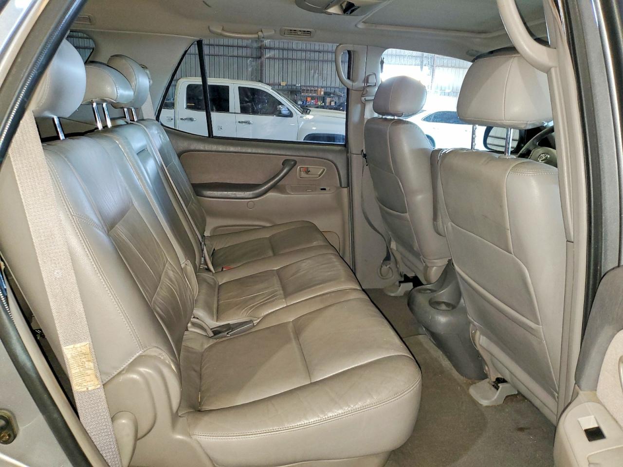 TOYOTA SEQUOIA 2003 — 12