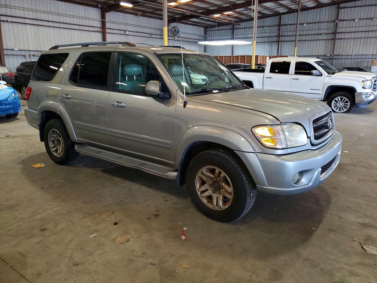 TOYOTA SEQUOIA 2003 — 5
