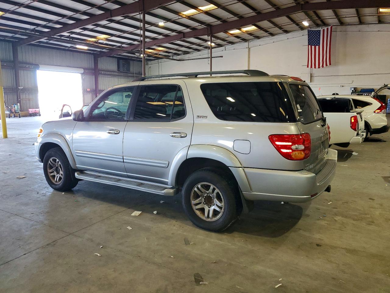 TOYOTA SEQUOIA 2003 — 3