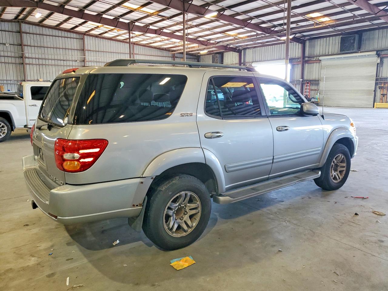 TOYOTA SEQUOIA 2003 — 4