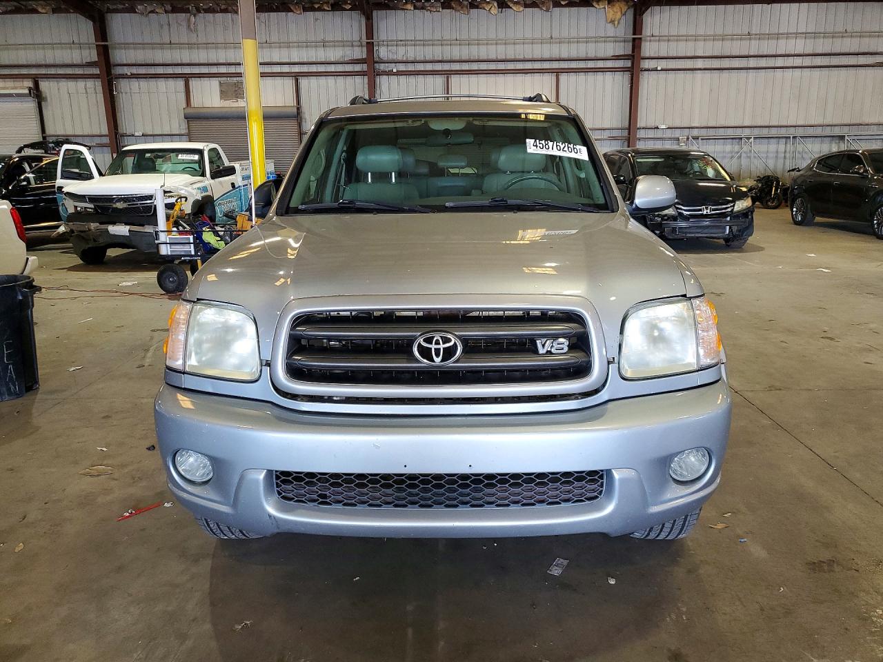 TOYOTA SEQUOIA 2003 — 6
