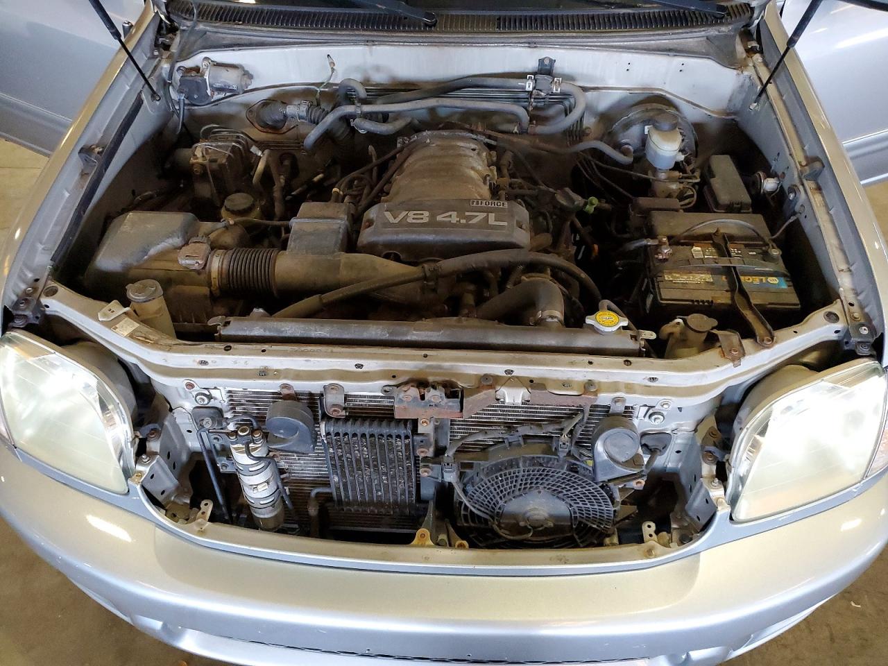 TOYOTA SEQUOIA 2003 — 13
