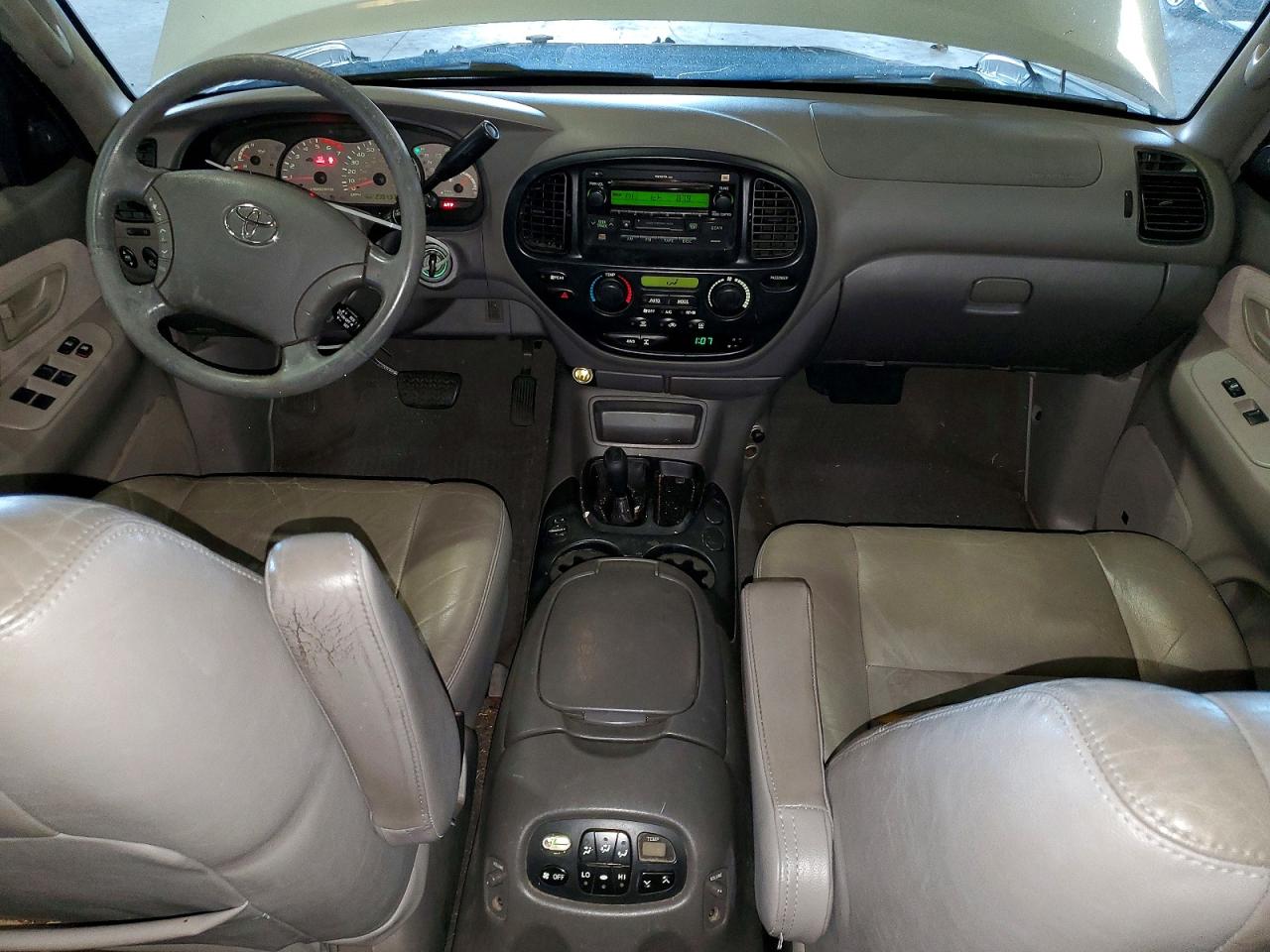 TOYOTA SEQUOIA 2003 — 9