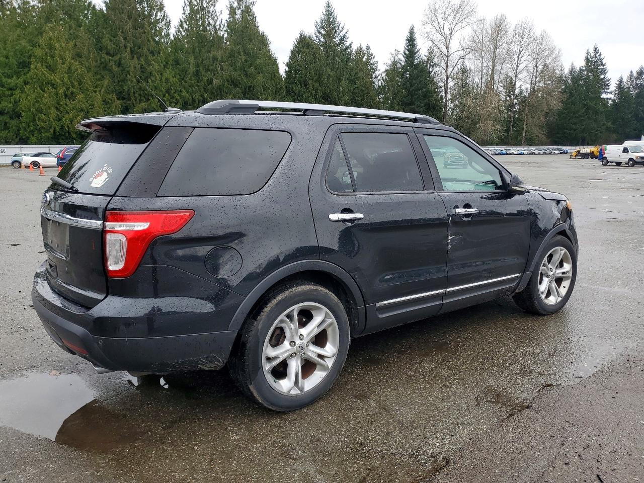 FORD EXPLORER 2011 — 4