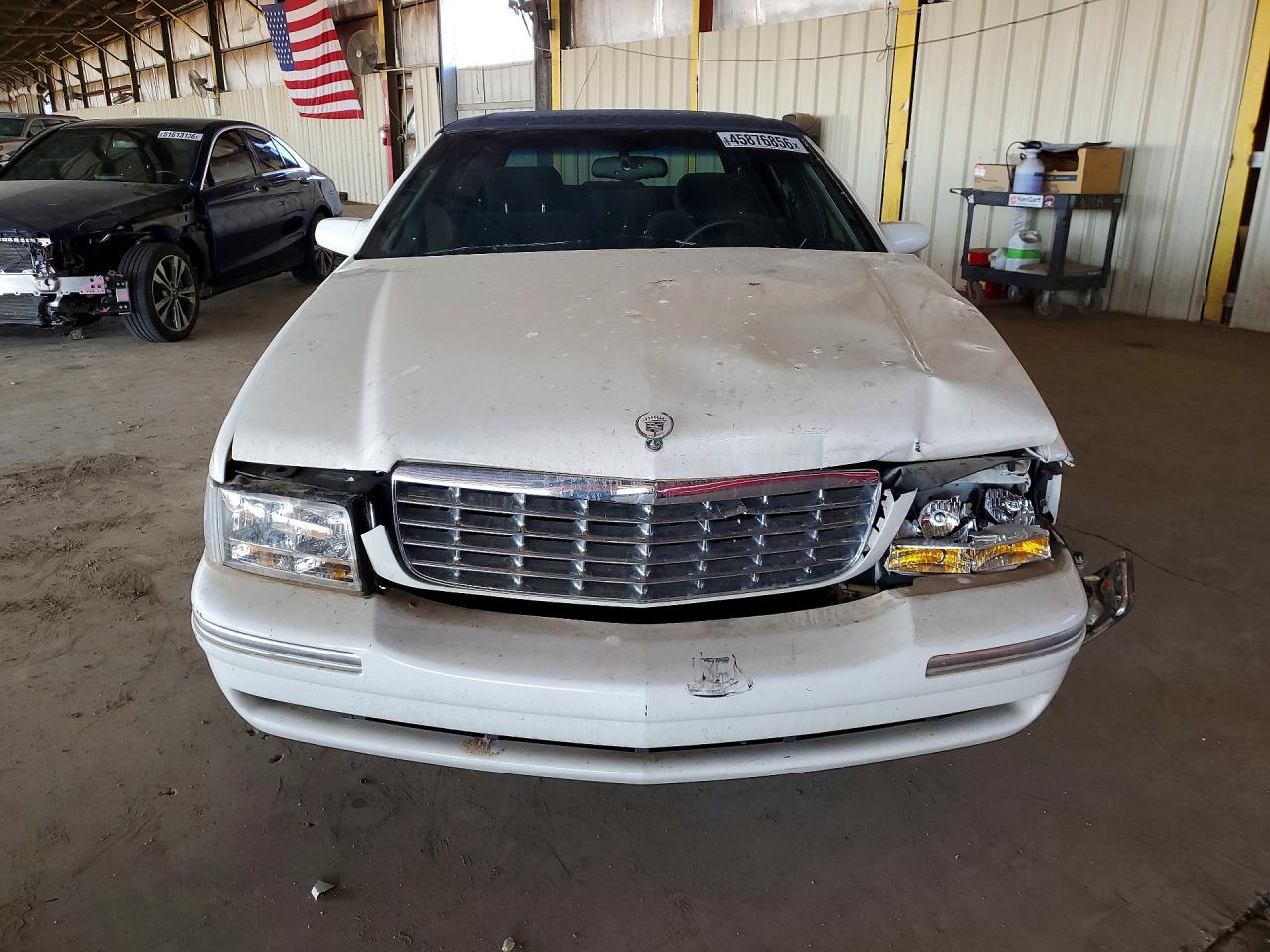 CADILLAC DEVILLE 1998 — 6