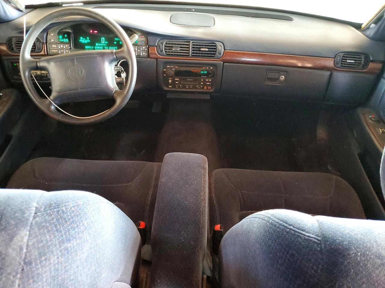 CADILLAC DEVILLE 1998 — 9