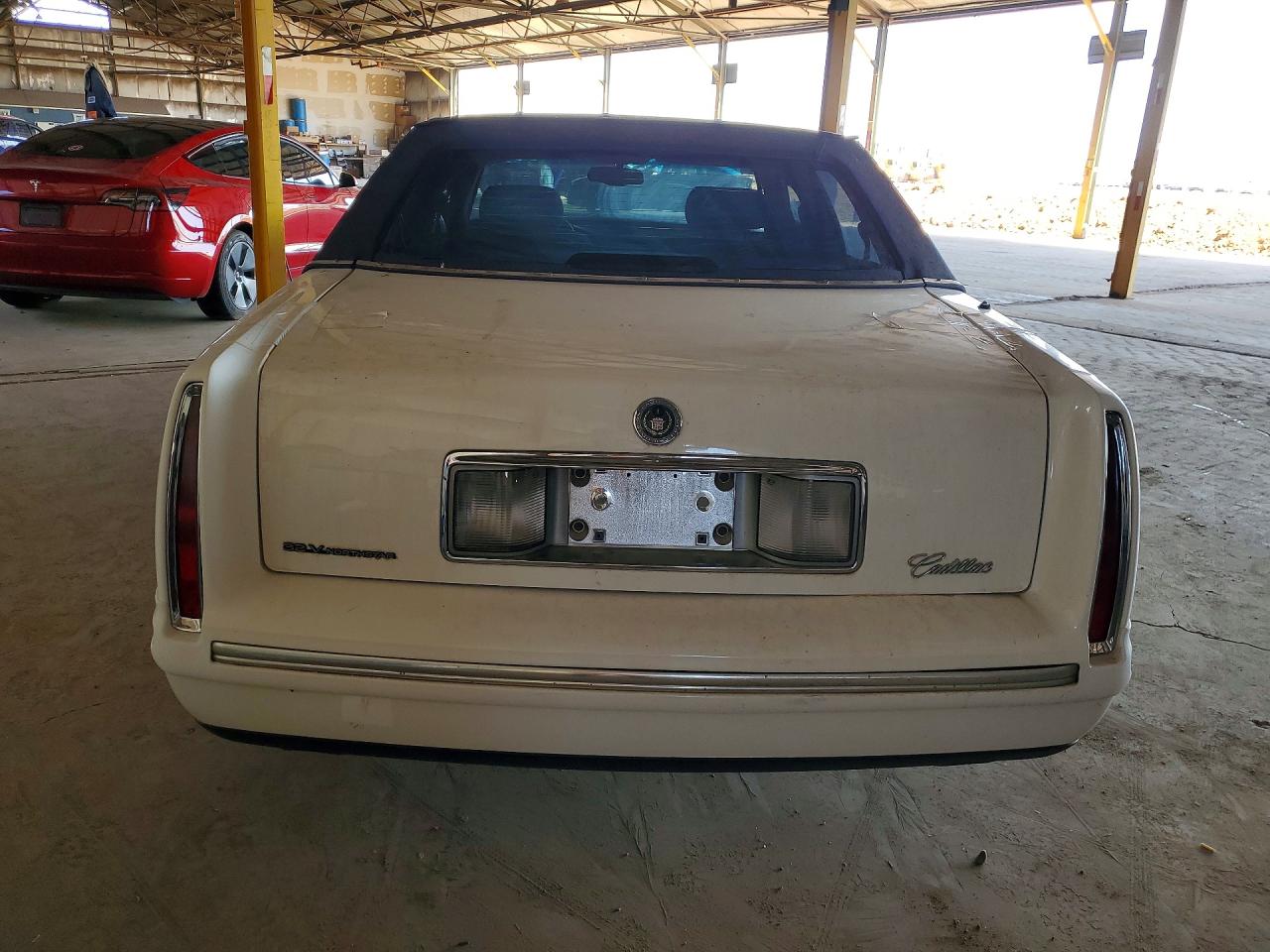CADILLAC DEVILLE 1998 — 7