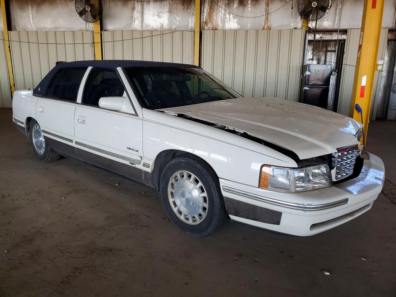 CADILLAC DEVILLE 1998 — 5