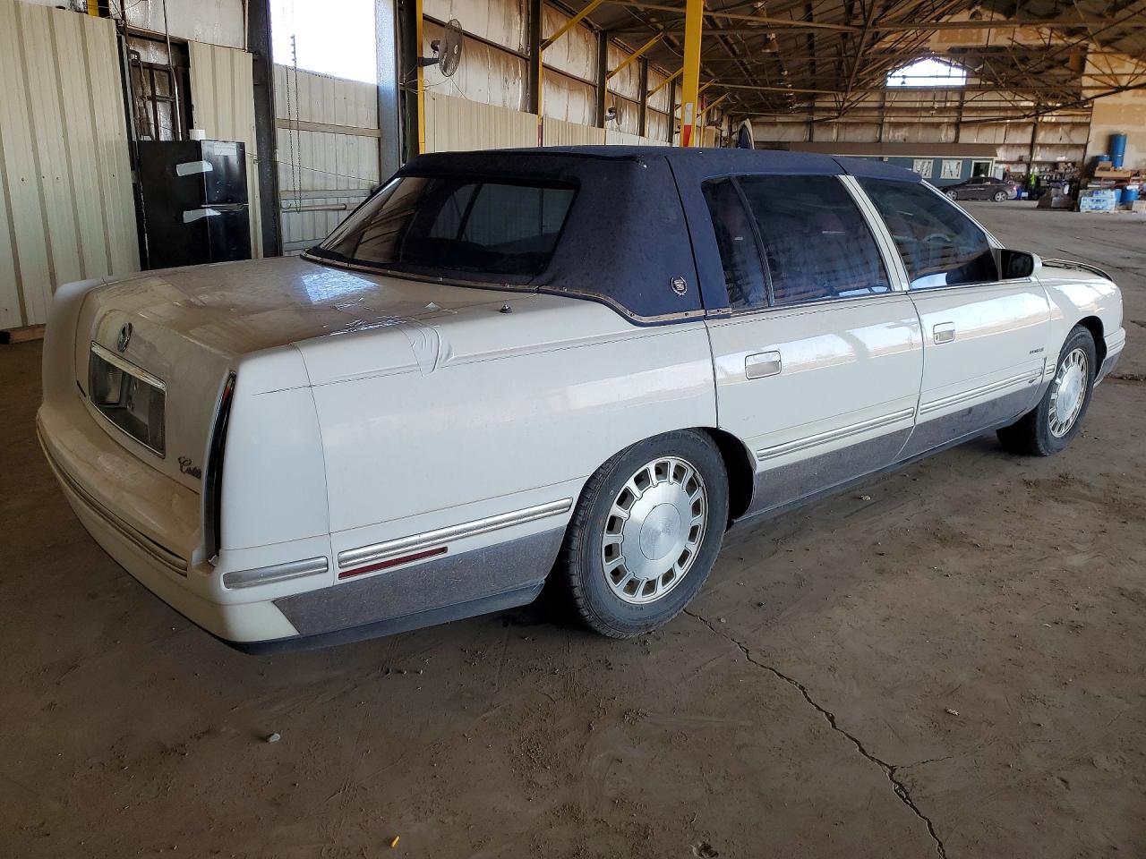 CADILLAC DEVILLE 1998 — 4