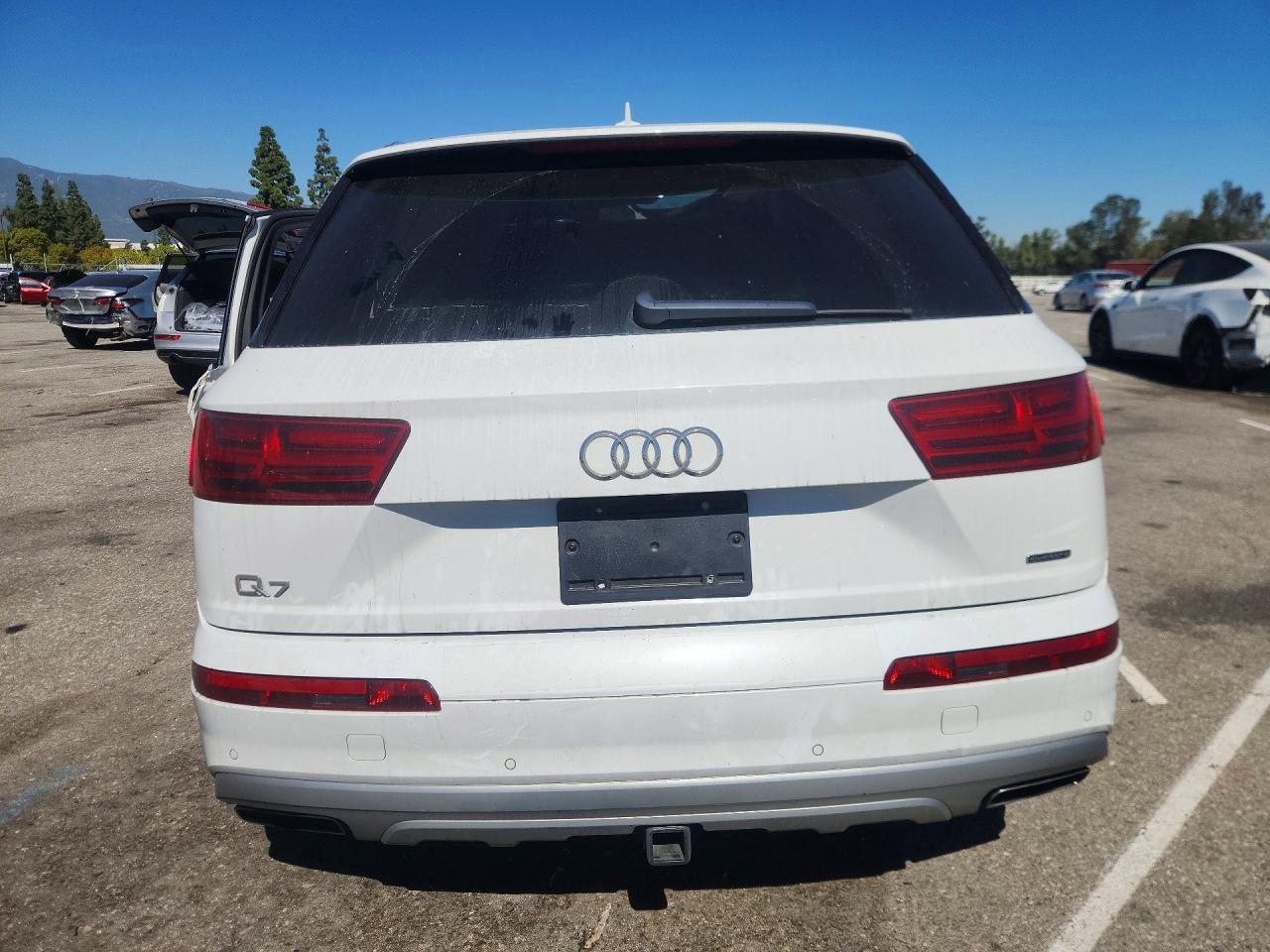 AUDI Q7 2018 — 7