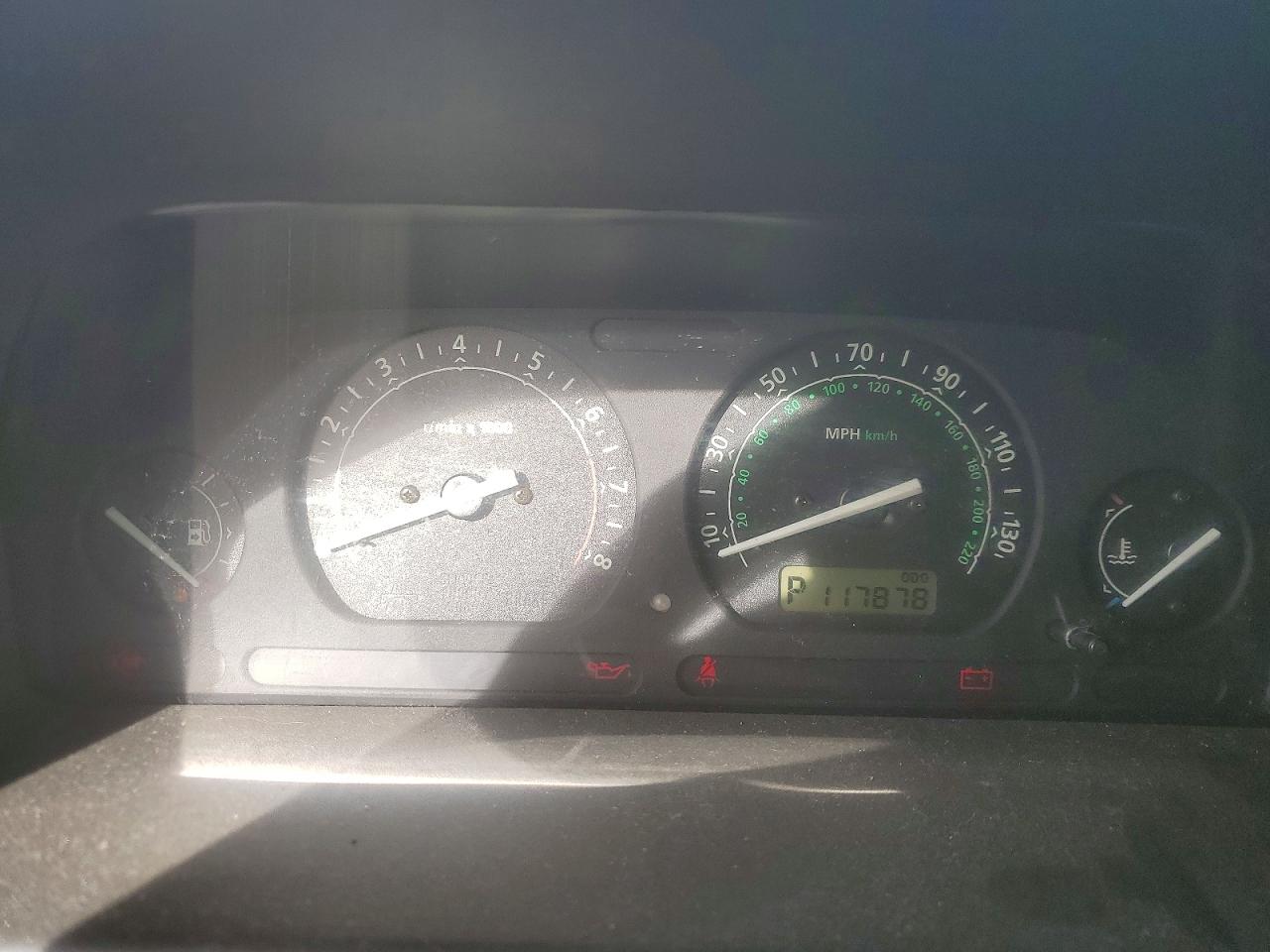 LAND ROVER FREELANDER 2002 — 10