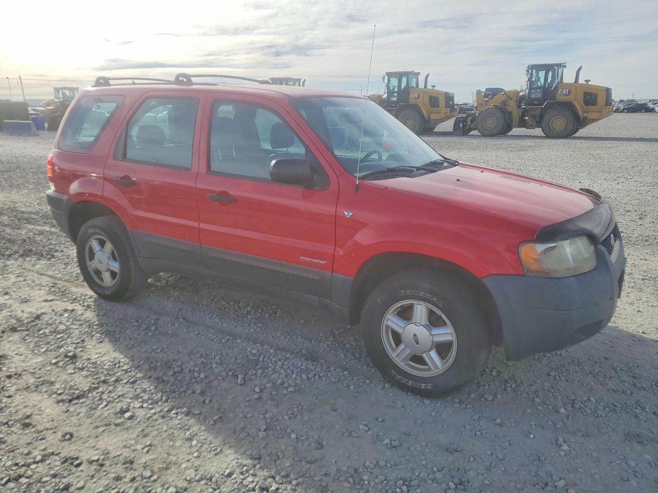 FORD ESCAPE 2002 — 5