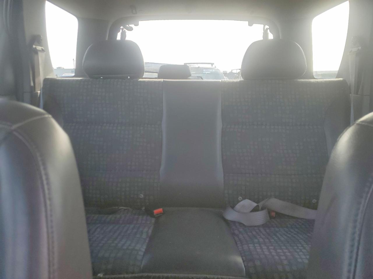 FORD ESCAPE 2002 — 11