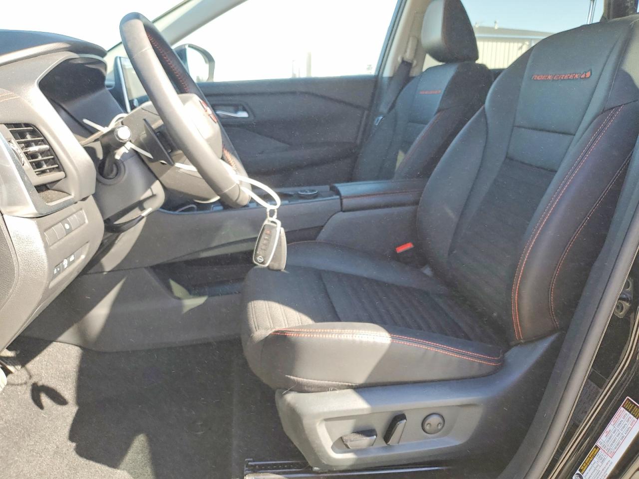 NISSAN ROGUE 2026 — 8