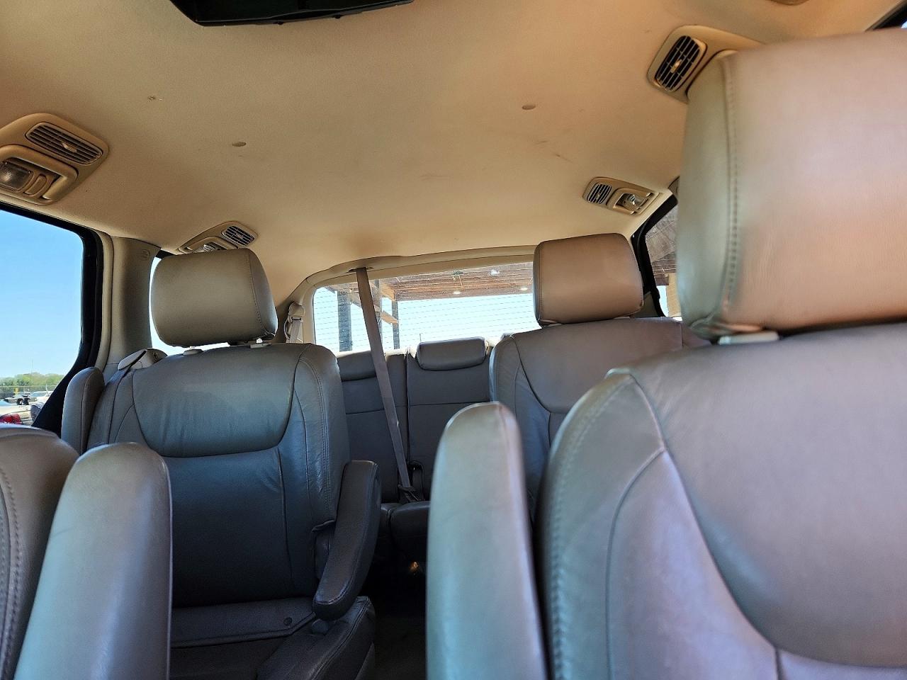 TOYOTA SIENNA 2006 — 11