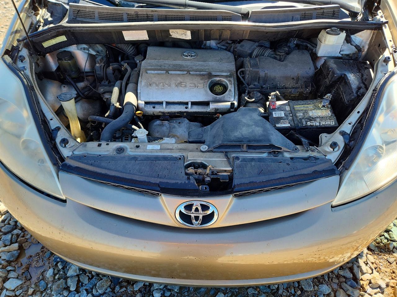 TOYOTA SIENNA 2006 — 13