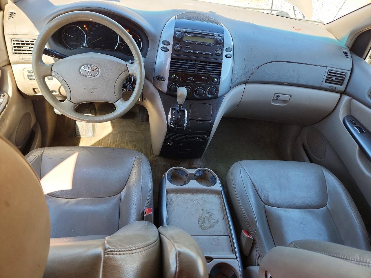 TOYOTA SIENNA 2006 — 9
