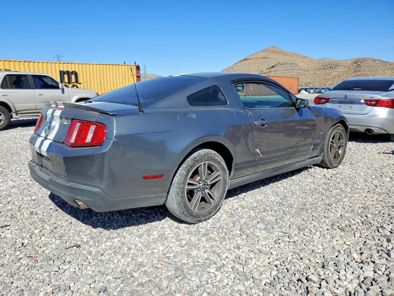 FORD MUSTANG 2010 — 4