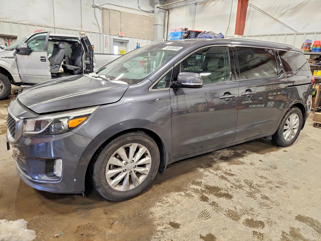 2016 KIA SEDONA EX