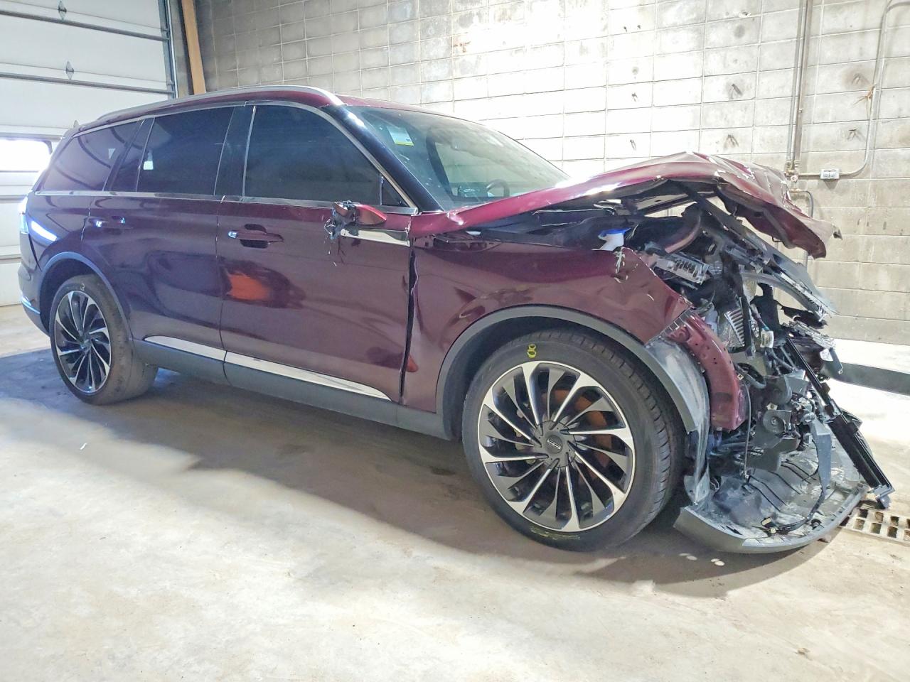LINCOLN AVIATOR 2022 — 5
