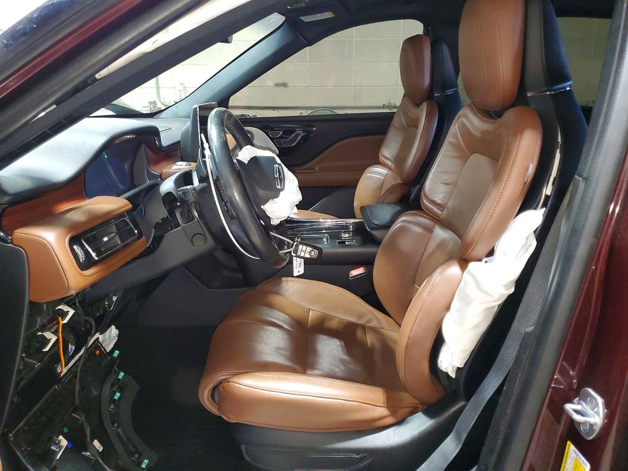 LINCOLN AVIATOR 2022 — 8
