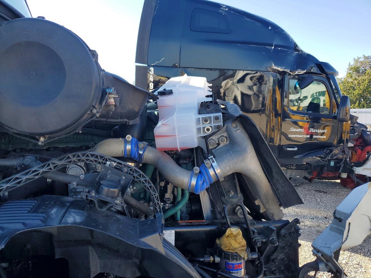 VOLVO VNL 2017 — 8