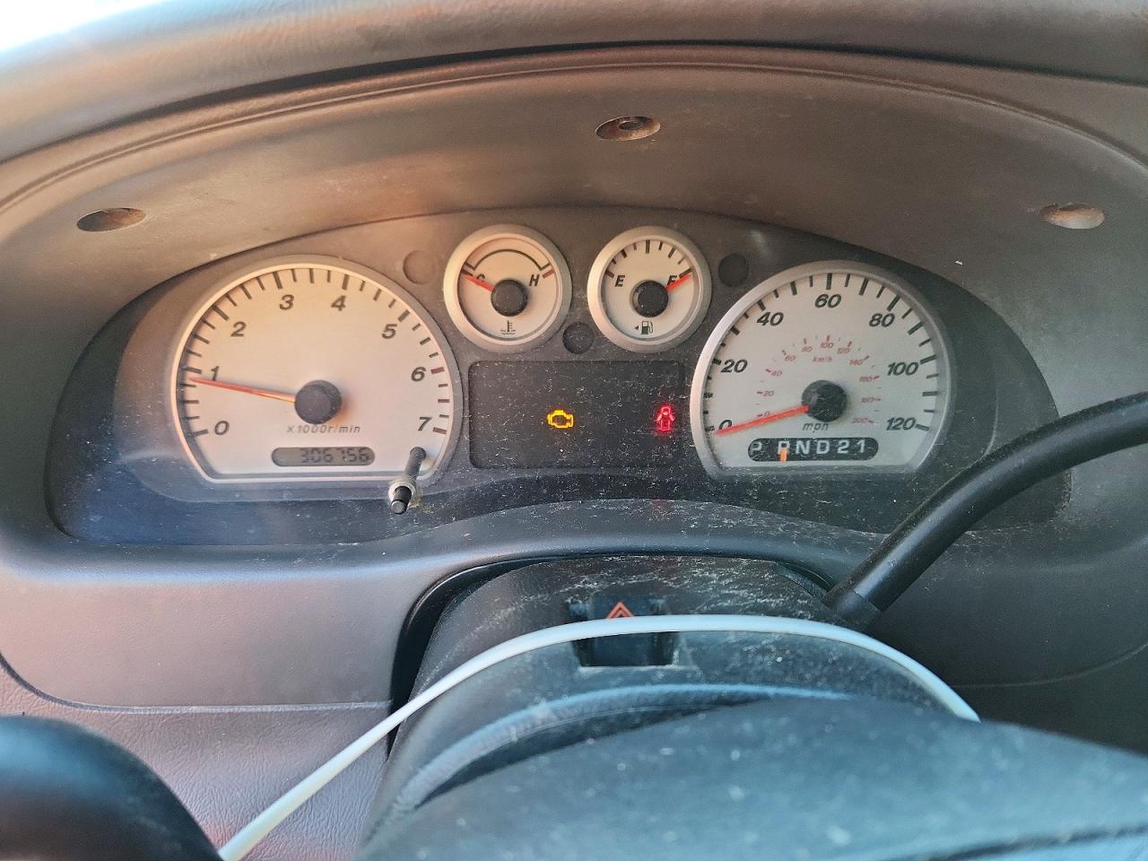 MAZDA B3000 2004 — 10