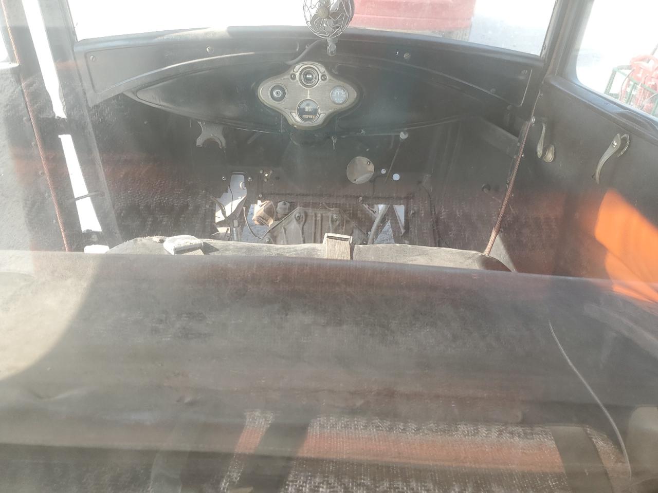 FORD 2 DOOR 1931 — 9