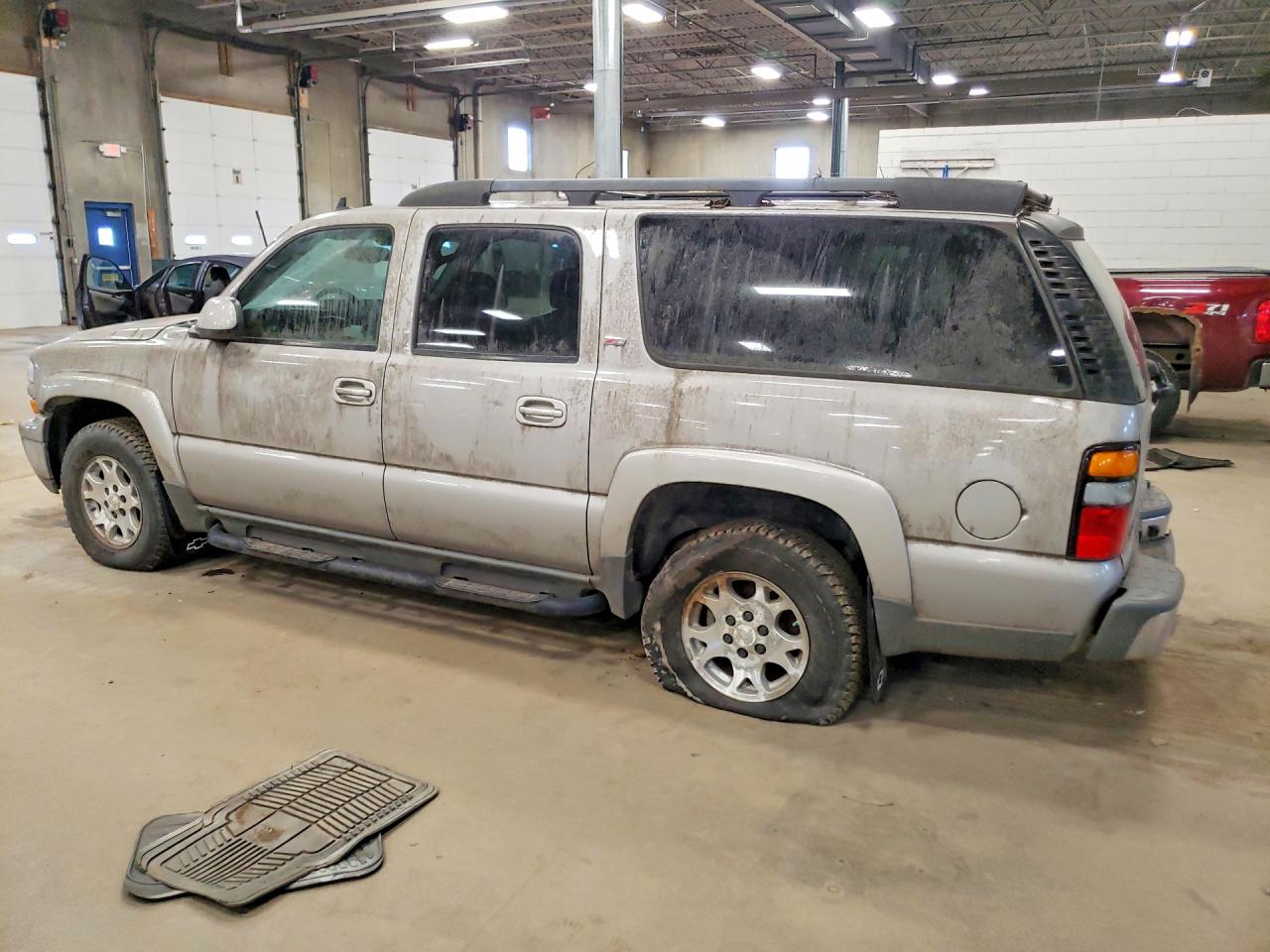 CHEVROLET SUBURBAN 2006 — 3