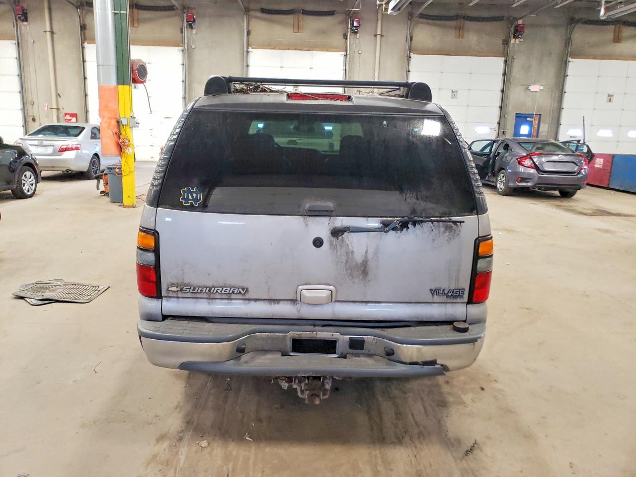 CHEVROLET SUBURBAN 2006 — 7