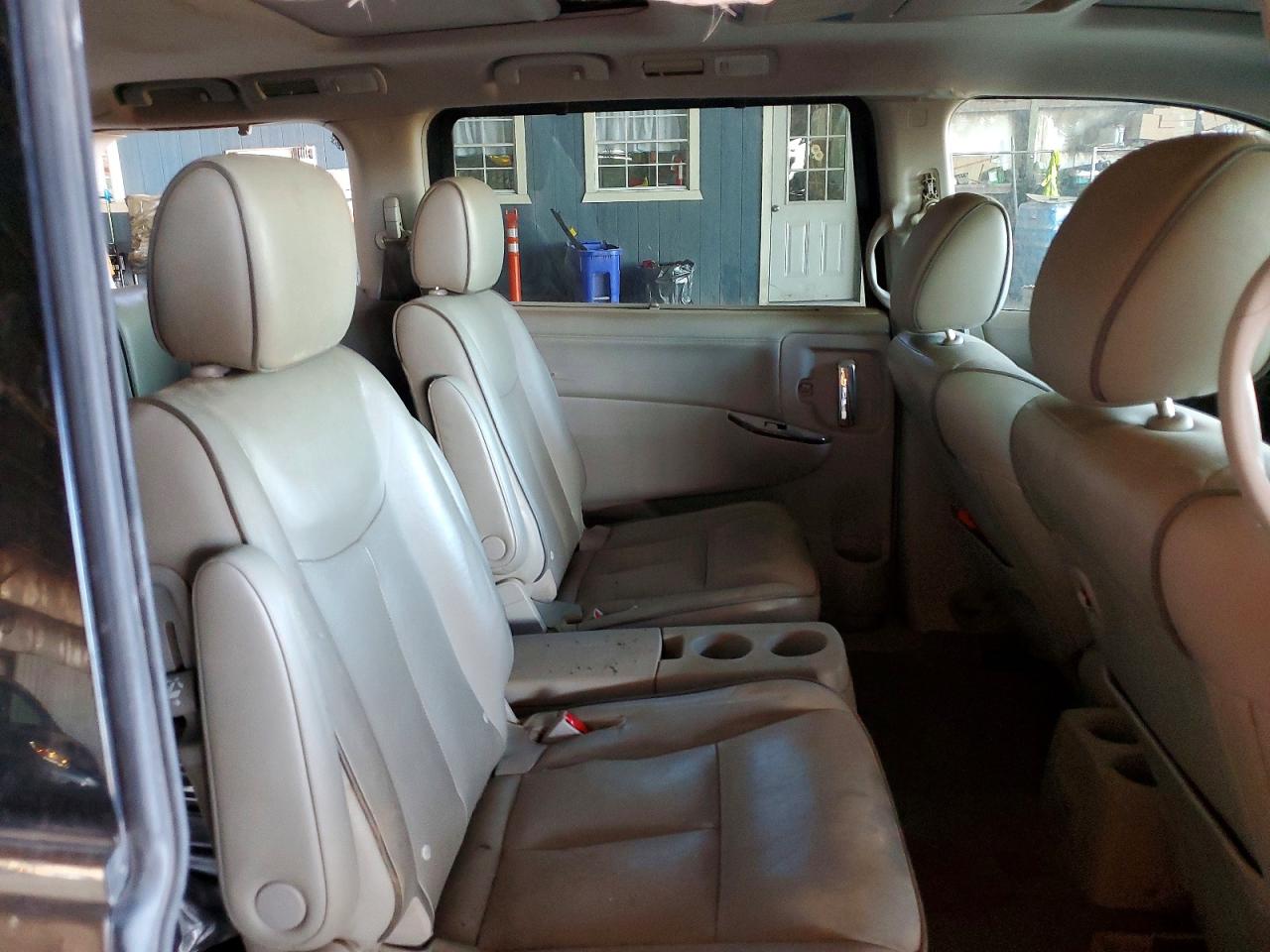 NISSAN QUEST 2012 — 11