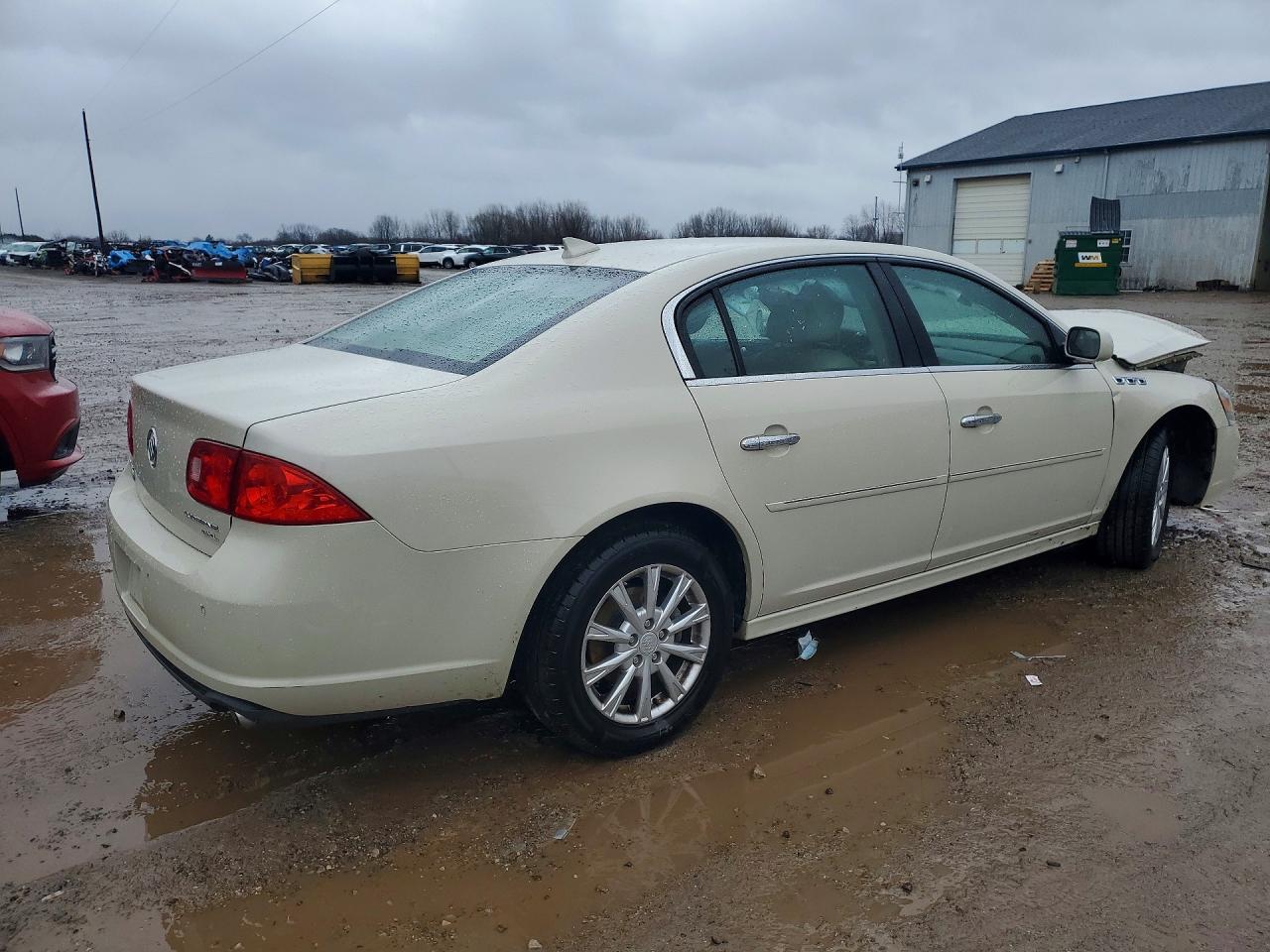 BUICK LUCERNE 2011 — 4