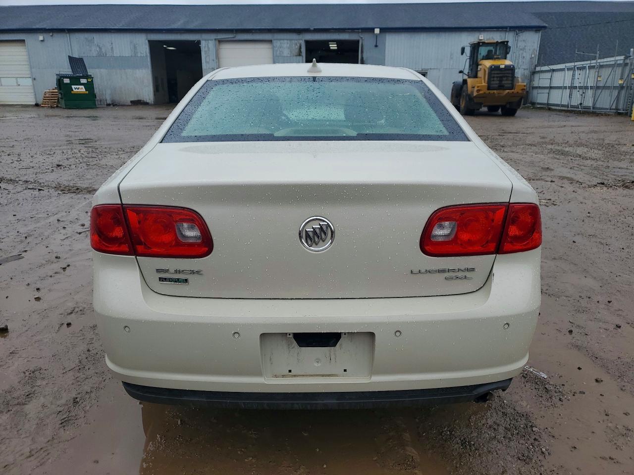 BUICK LUCERNE 2011 — 7