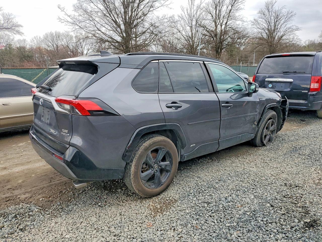 TOYOTA RAV4 HYBRID 2021 — 4