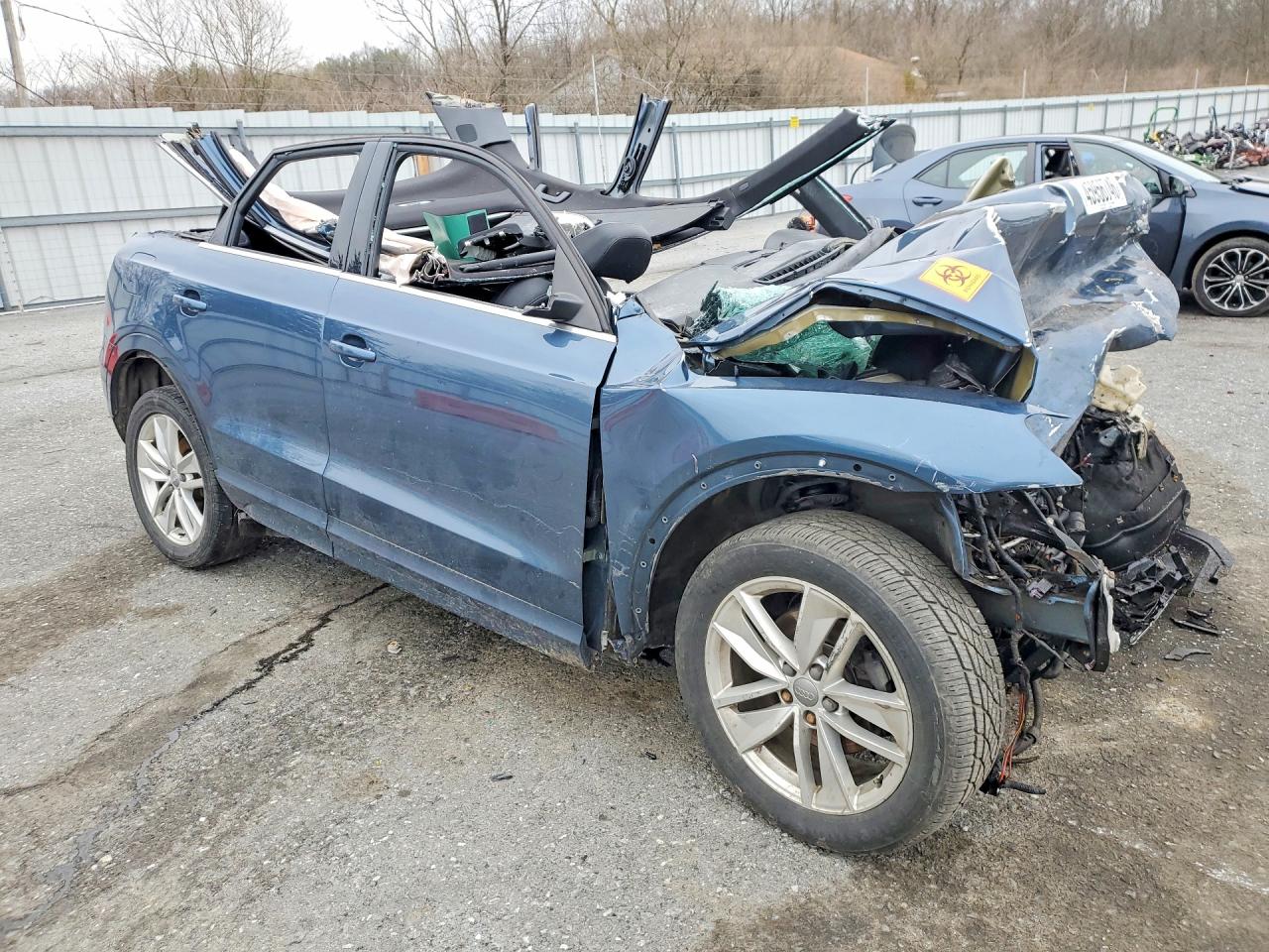 AUDI Q3 2016 — 5