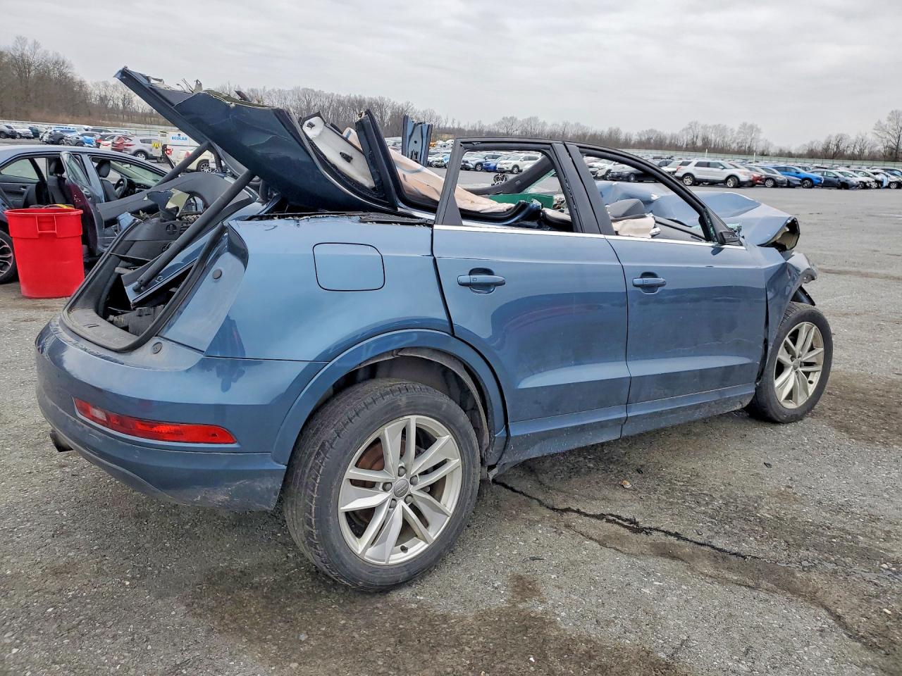 AUDI Q3 2016 — 4